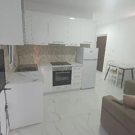 Komi's House Berat